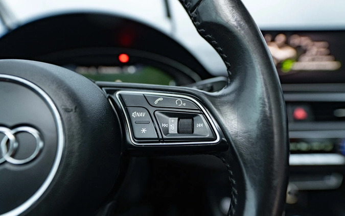 Audi A4 cena 94900 przebieg: 140000, rok produkcji 2017 z Susz małe 742